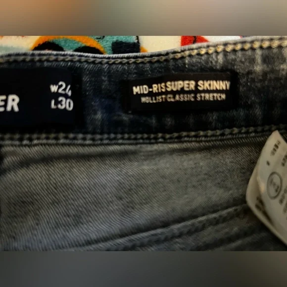 Hollister Women's Blue Ripped mid rise super Skinny stretch Jeans size 0 - Picture 3 of 11